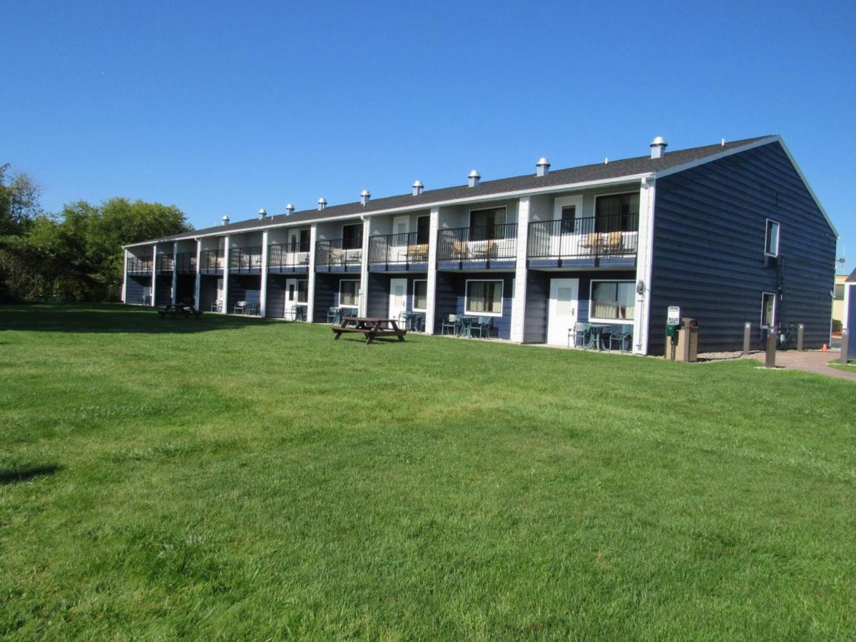 Americinn By Wyndham Menominee Εξωτερικό φωτογραφία